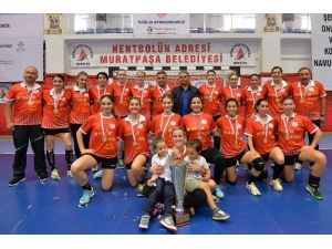 Muratpaşa Belediyespor Kupasını Anneler Günü’nde Aldı