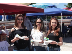 İibf Mezunları Pilav Günü’nde Buluştu