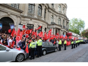 Cumhurbaşkanı Erdoğan’a Londra’da Sevgi Seli