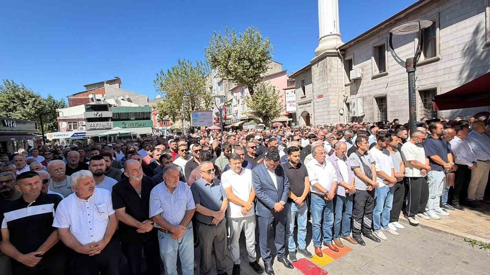 alapli-nin-yardim-gonullusu-tuncay-cil-son-yolculuguna-ugurlandi