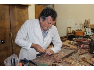 Yarım Asırdır Bu Sanatı İcra Ediyor