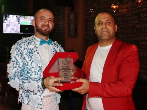 Eski Şampiyon Öncül’nden Dans Şov