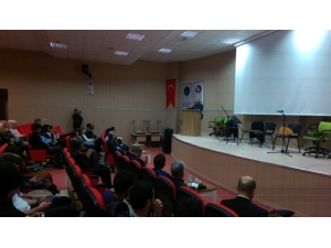 Yyü’de "Masalların Öteki Yüzünde Aşk" Şiir Dinletisi