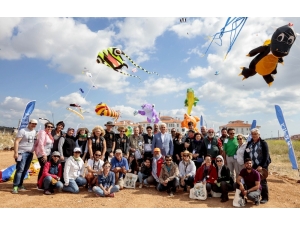 Çeşme’de Uçurtma Festivali, Görsel Şölene Dönüştü