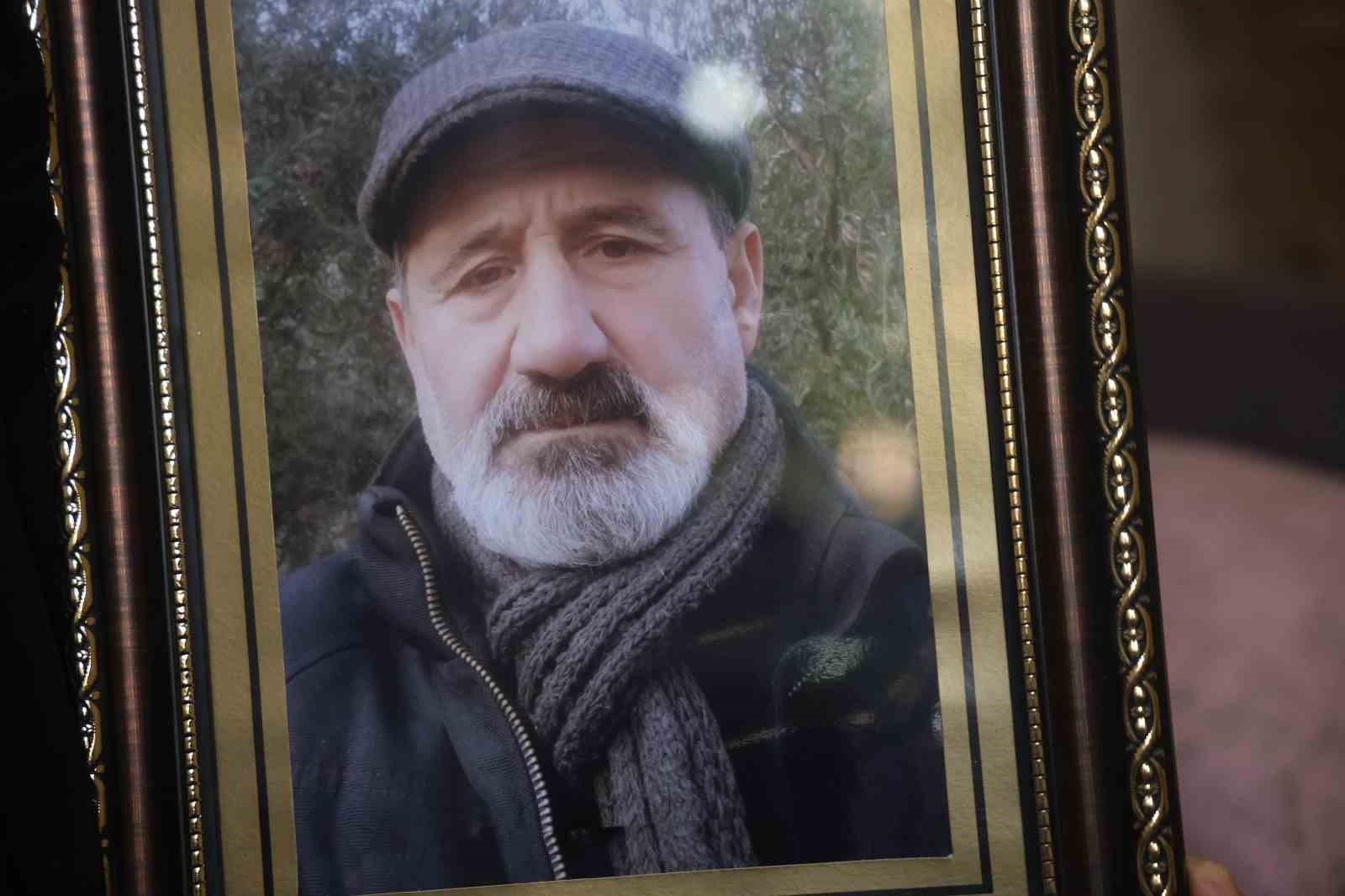 kaldirim-tasiyla-gelen-olum-kamerada