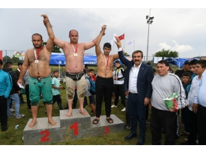 Salbaş’ta Başpehlivan Ali İhsan Arınç Oldu