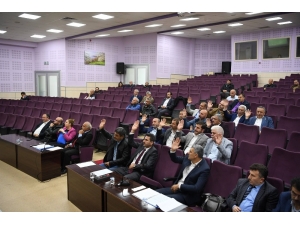 Başkan Üzülmez Eleştirilere Cevap Verdi