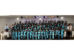 Kardelen Kolejinde Mezuniyet Sevinci