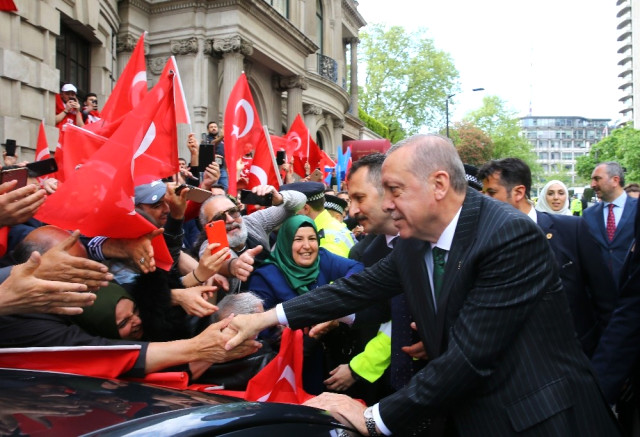 Cumhurbaşkanı Erdoğan'a Londra'da Coşkulu Karşılama!