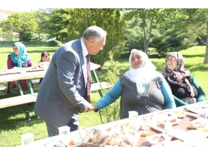 Niğde Belediyesinden Anneler Günü’ne Özel Kahvaltı Programı