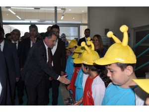 Gençlik Ve Spor Bakanı Bak: "Mili Eğitim Bakanımızla Beraber Ortak Projelerimiz Var"