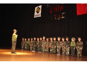 Suriyeli Ve Türk Çocukların Hazırladığı Kardeşlik Gösterisine Büyük İlgi