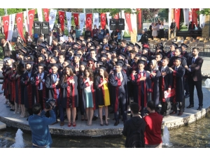 Fü Veteriner Fakültesi 44. Dönem Mezunlarını Verdi