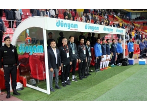 Spor Toto Süper Lig: Kayserispor: 0 - Teleset Mobilya Akhisarspor: 0 (İlk Yarı)