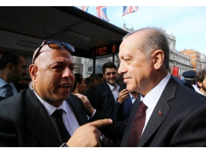 Mısırlı Güvenlikçiden Erdoğan’a Sevgi Gösterisi