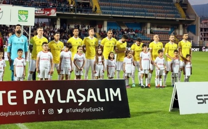 "zor Günler Geçirdik, Şimdi Rakiplerin Tökezlemesini Bekleyeceğiz"