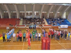 Aydın’da Gençlik Haftası Voleybol Finalleri Başladı