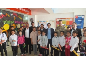 Köy Okulunda ‘Tübitak 4006 Bilim Fuarı’ Sergisi