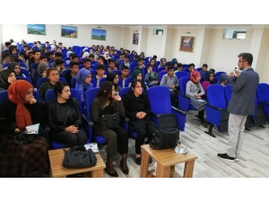 Yazar Sadıkoğlu, Öğrencilerle Buluştu