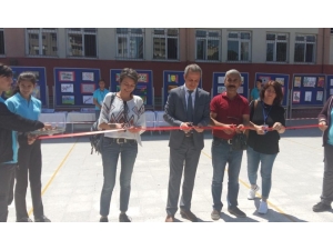 Şehitler Ortaokulundan Yılsonu Sergisi