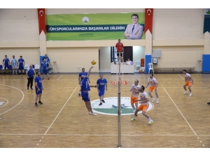 Osmangazi Belediye Personeli Filede Stres Attı