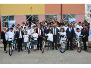 Bisiklet Dağıtımları Devam Ediyor