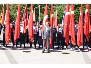 Gençlik Haftası Buruk Başladı