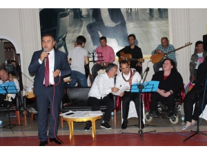 Görele’de Engelliler Haftası’nda Engellilerden Oluşan Koro Konser Verdi