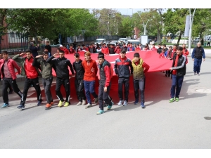 Ağrı’da Gençlik Yürüyüşü Düzenlendi