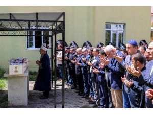 Kars Gar Müdürü Metin Ruşen Tutaz Son Yolculuğuna Uğurlandı