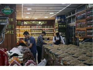 Antep Fıstığının Fiyatı Arttı, Satış Azaldı