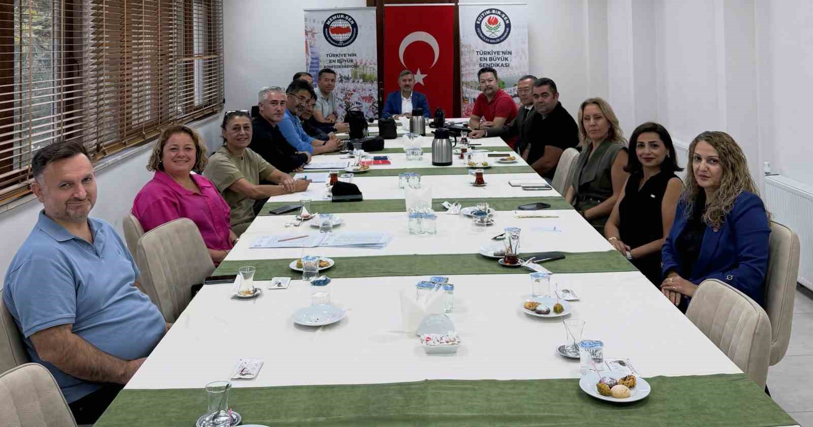 egitim-bir-sen-mugla-da-genel-kurul-hazirliklari-suruyor