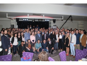 Genç Mühendisler İçin Mezuniyet Ve Rozet Takma Töreni