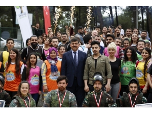 Gençlerin Buluşması Renkli Anlara Sahne Oldu