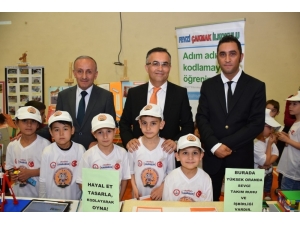 "Hayal Et, Tasarla Kodlayarak Oyna"