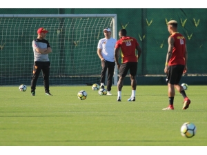 Tamer Tuna: “Galatasaray Şampiyon Olur, Olmaz, Bunlar Bizi İlgilendiren, Önemli Şeyler Değil”