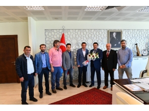 Genç: "Tff Başkanına Forma Verilmesine Üzüldüm"