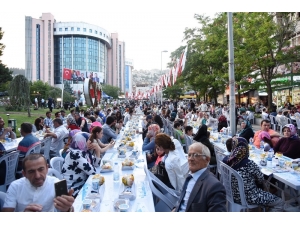 İzmit Belediyesi, Ramazan Ayında 15 Yerde İftar Verecek