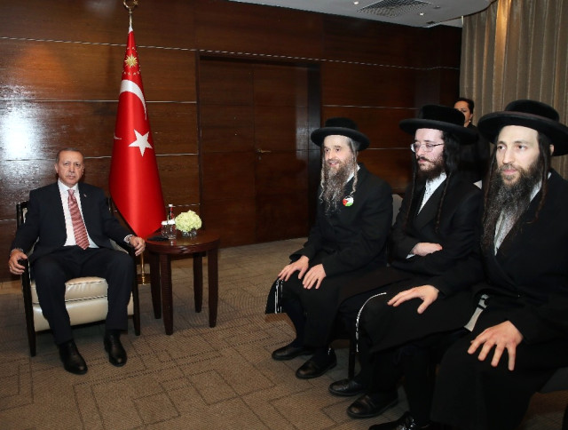 Cumhurbaşkanı Erdoğan, Londra'da Musevi Cemaati Temsilcilerini Kabul Etti