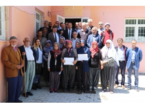 Elazığ’da 48 Kursiyer Sertifikalarını Aldı