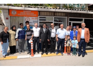 Görme Engelli Vatandaşlara Baston