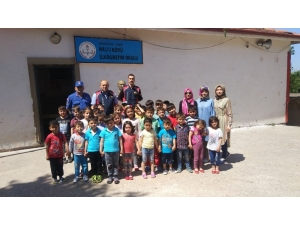 İpi Kopan Bayrak Göndere Çekildi