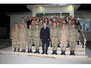 Bakan Soylu İran Sınırında Mehmetçik İle Sahur Yaptı