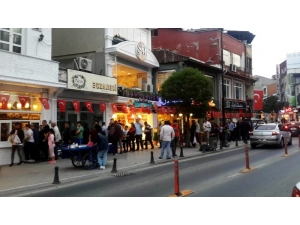 Asırlardır Değişmeyen Ramazan Pidesi Kuyruğu