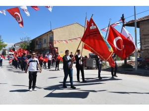 Aslanapa’da Gençlik Yürüyüşü