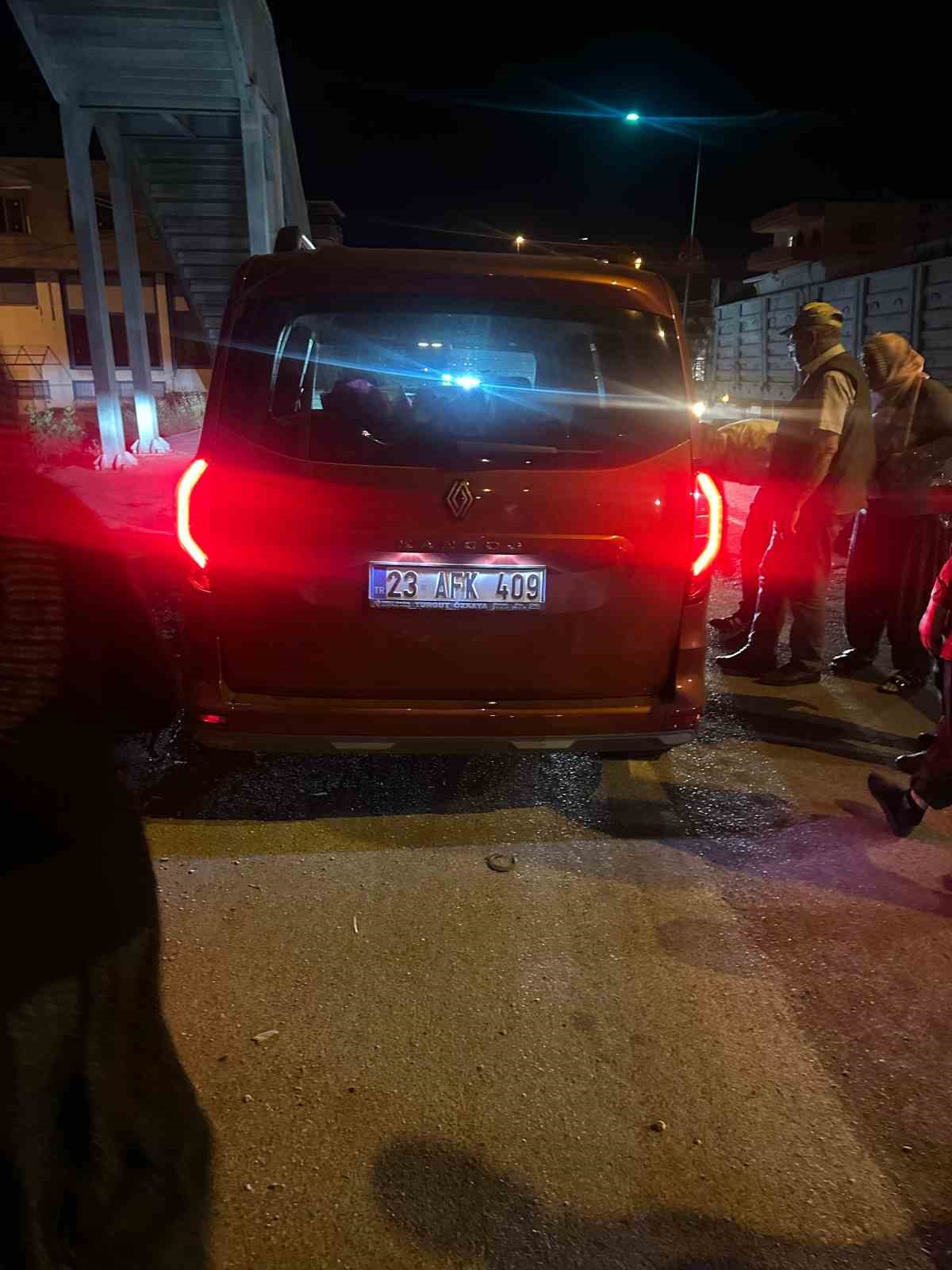 traktor-ile-hafif-ticari-arac-carpisti-1-yarali