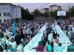 Gebze’de İlk İftar Sofrası Arapçeşme’de Kuruldu