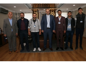 Aziziye’de Resmi Ramazan Davulcuları İş Başında