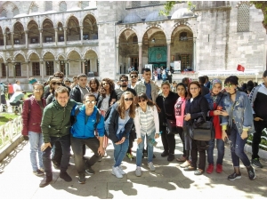 Görme Ve İşitme Engellilerden İstanbul Gezisi