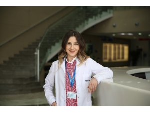 Diyetisyen Öten: “Su İhtiyacımız Kullandığımız Enerji Miktarına Göre Belirlenir”